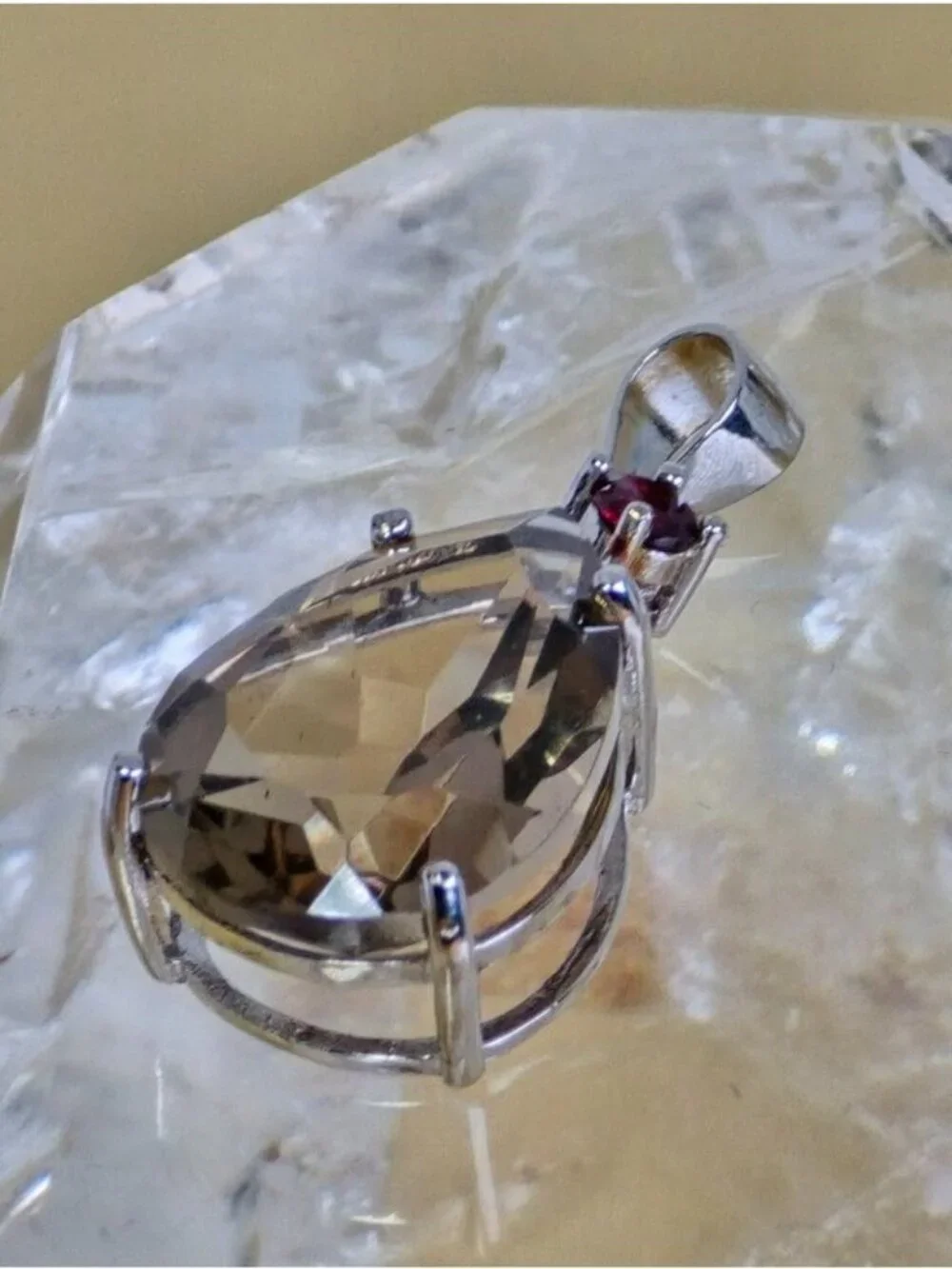 925 Sterling Silver Pendant 2x 1.0cm With Natural Smoky Qusrtz & Garnet